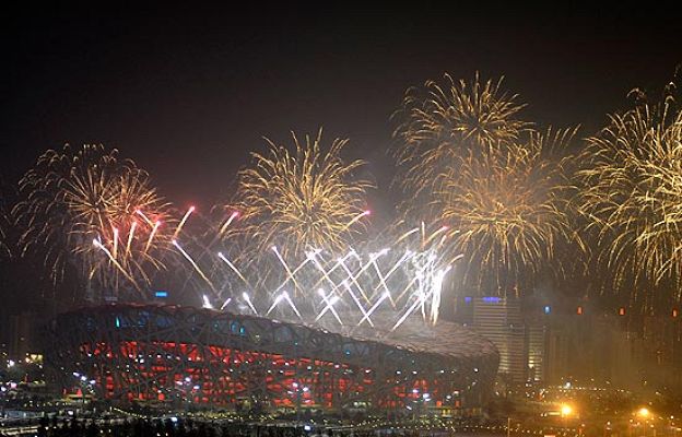  - Una fiesta de fuegos