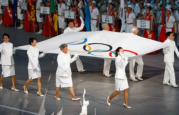  - Izado de la bandera