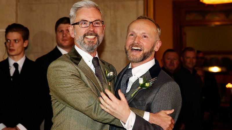 Entran en vigor las bodas homosexuales en Reino Unido
