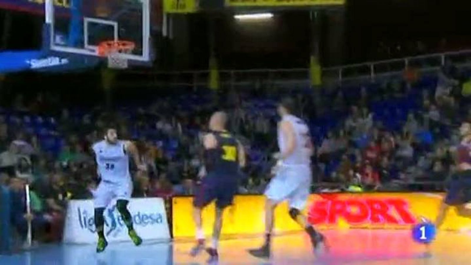 Telediario 1: 3,2,1...lo mejor de la jornada en la Liga Endesa | RTVE Play