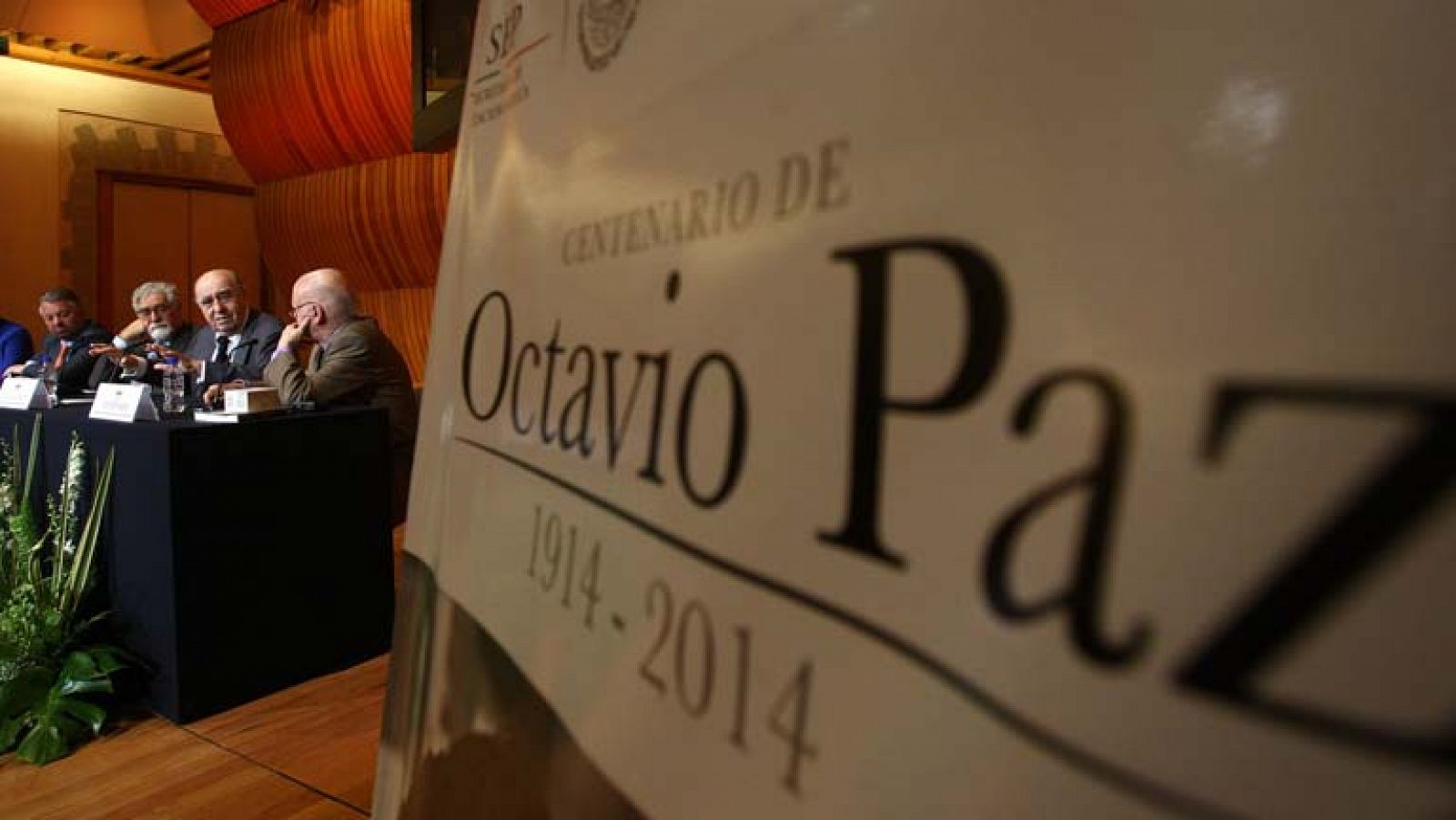 Telediario 1: TD - 100 años del nacimiento de Octavio Paz | RTVE Play