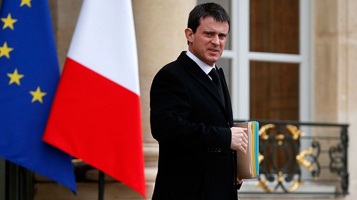 Manuel Valls, el líder del PS que adelanta por la derecha