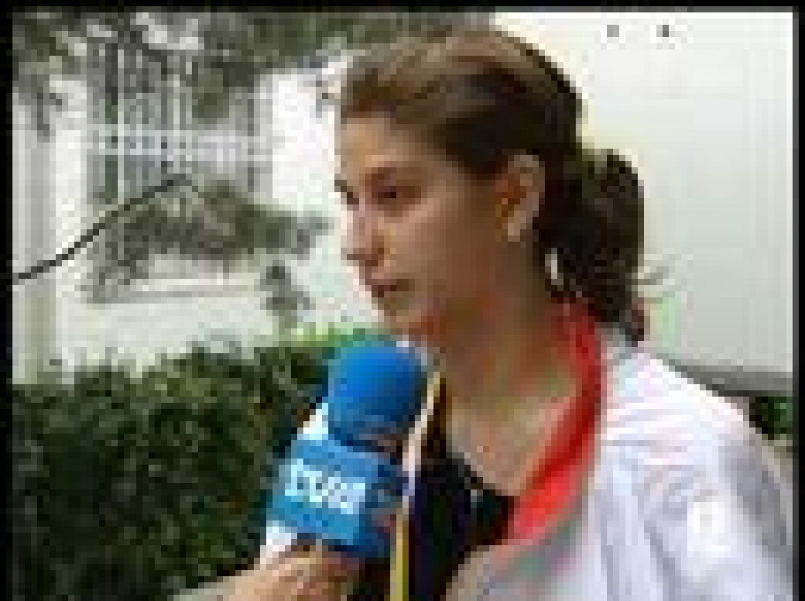 Araceli Navarro cae por lesión