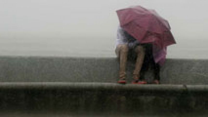 Fuertes lluvias en áreas de Andalucía y noreste peninsular