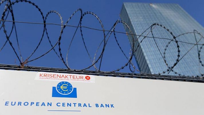 El BCE, ante la encrucijada de mantenerse firme o ceder a las presiones y adoptar medidas de estímulo