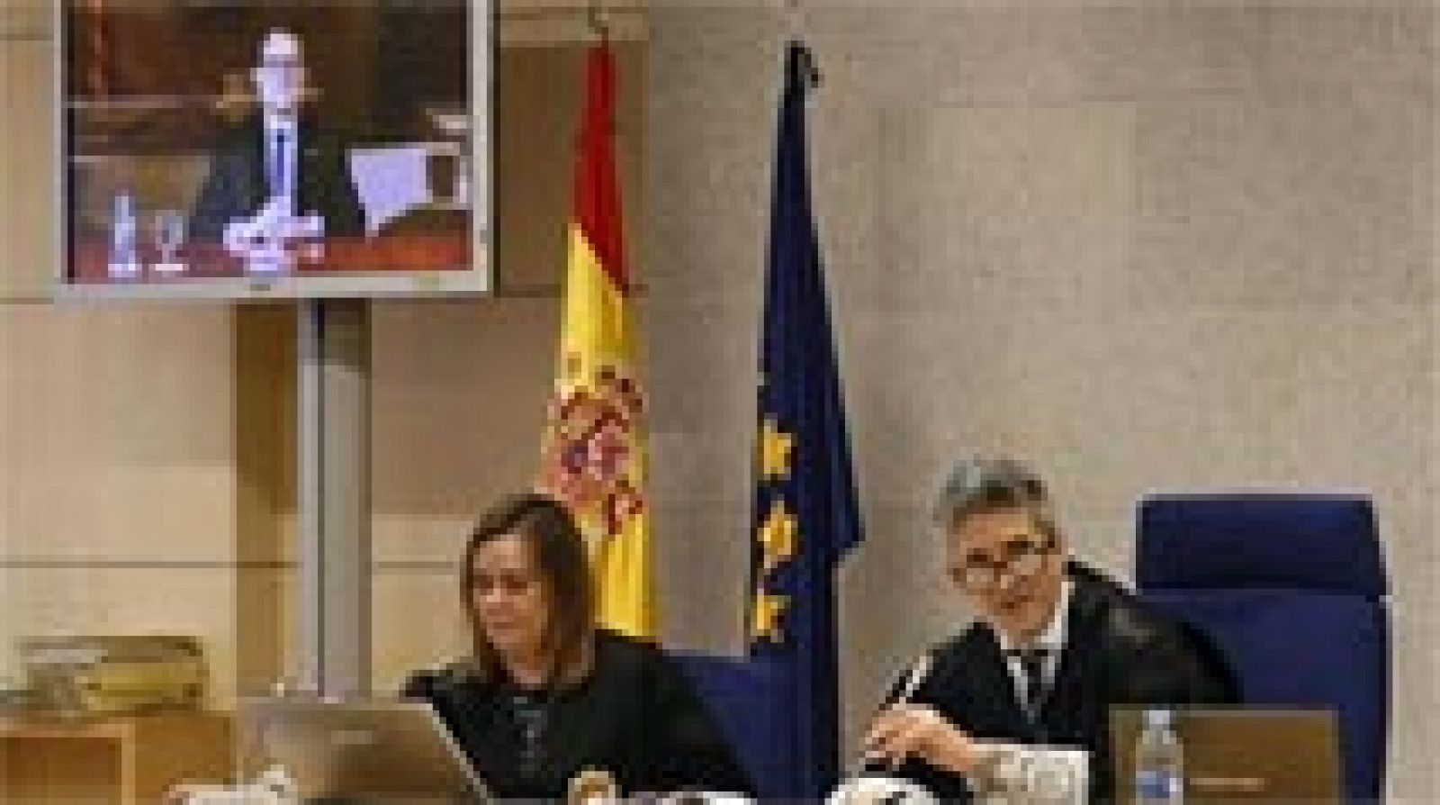 El presidente catalán no identifica a ninguno de los 19 acusados por el asedio al Parlament 