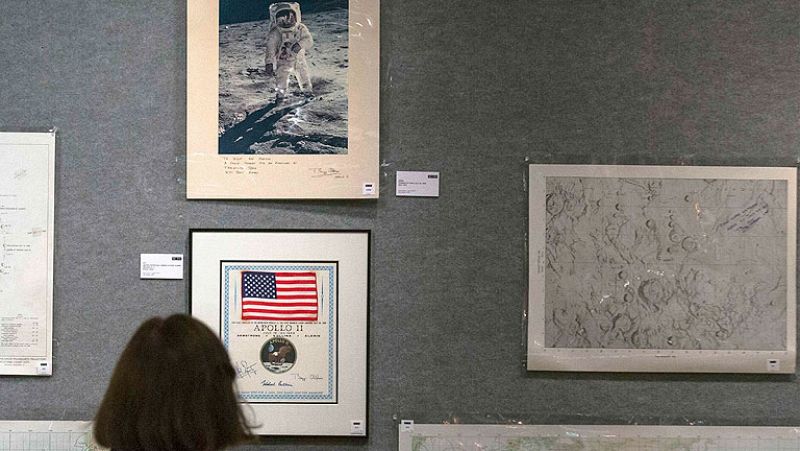 Subastan en Nueva York objetos del Apolo 11 y del primer viaje a la Luna