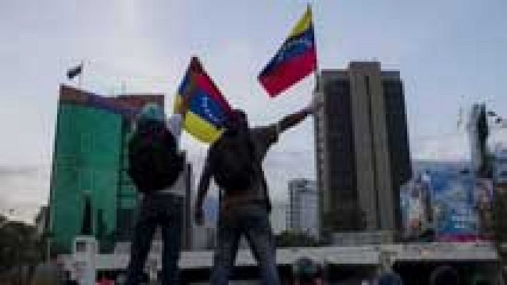 Telediario 1 - Venezuela se queda sin material antidisturbios español