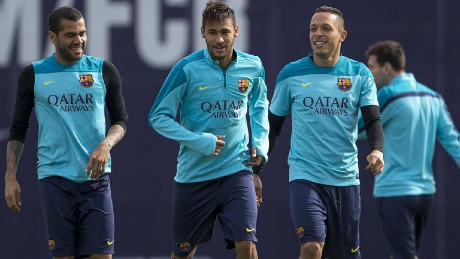 El Barça recibe al colista Betis en día de referéndum