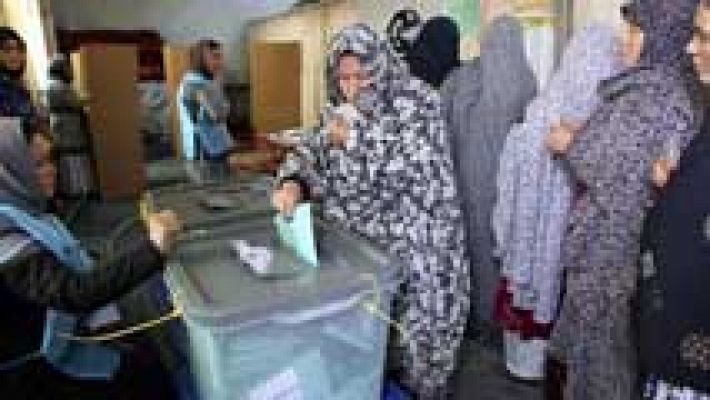 Se cierran los colegios electorales en Aganistan 