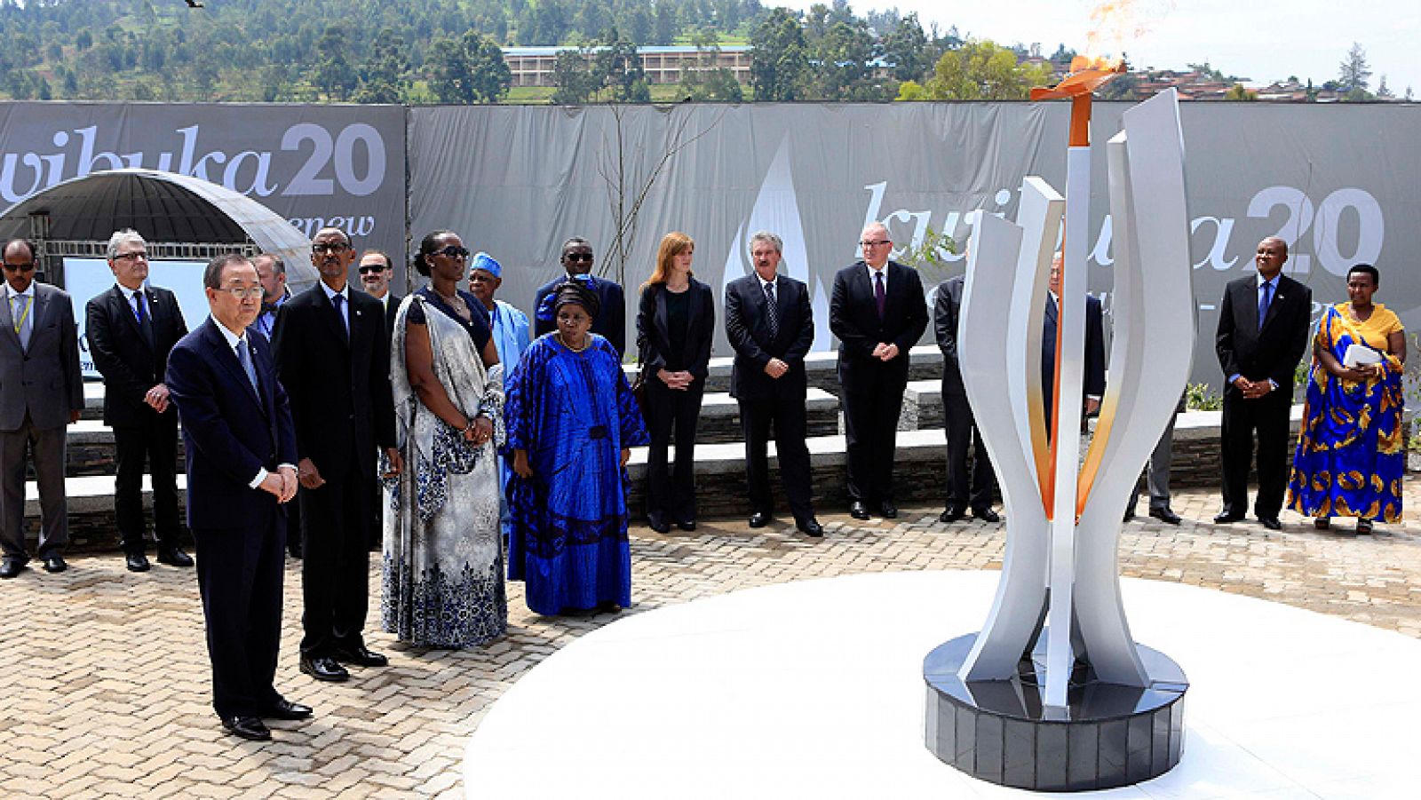 Polémica en el vigésimo aniversario del genocidio de Ruanda, en el que murieron 800.000 personas 
