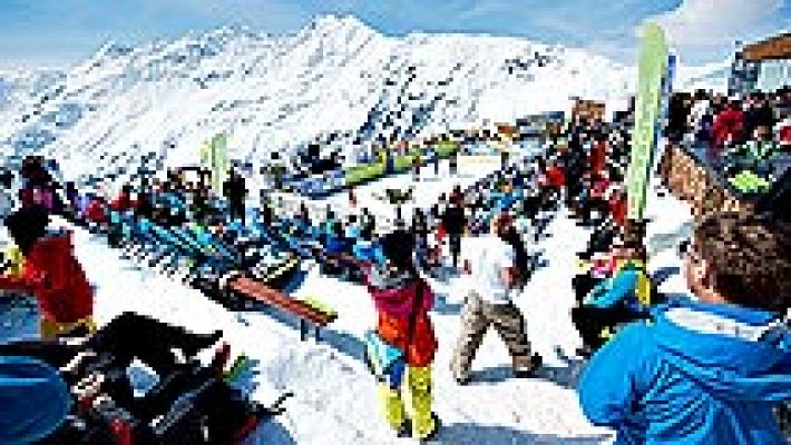 El voleibol llega a la nieve