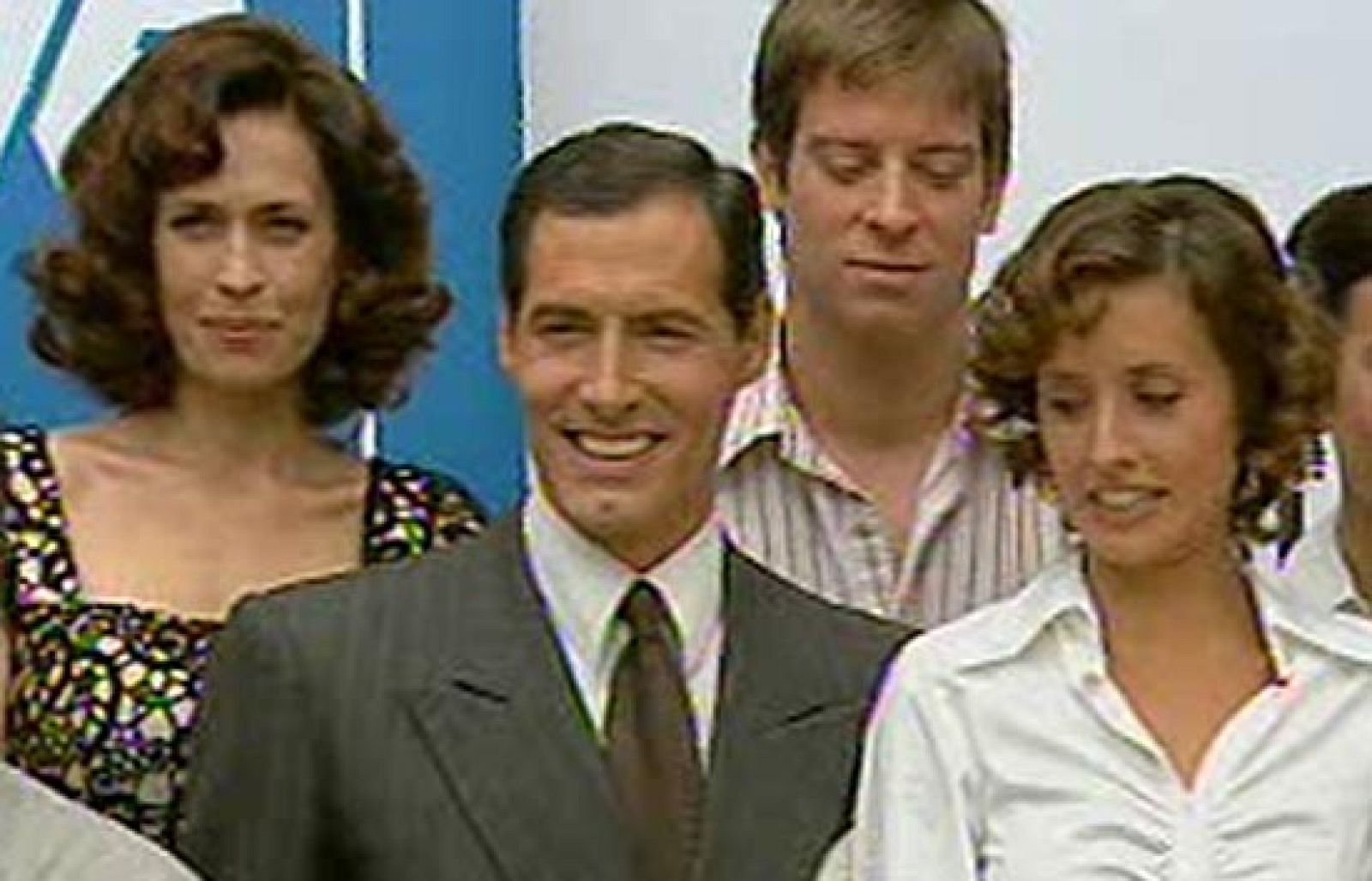 Amar - Presentación de la 4ª temporada - Amar en tiempos revueltos | Ver