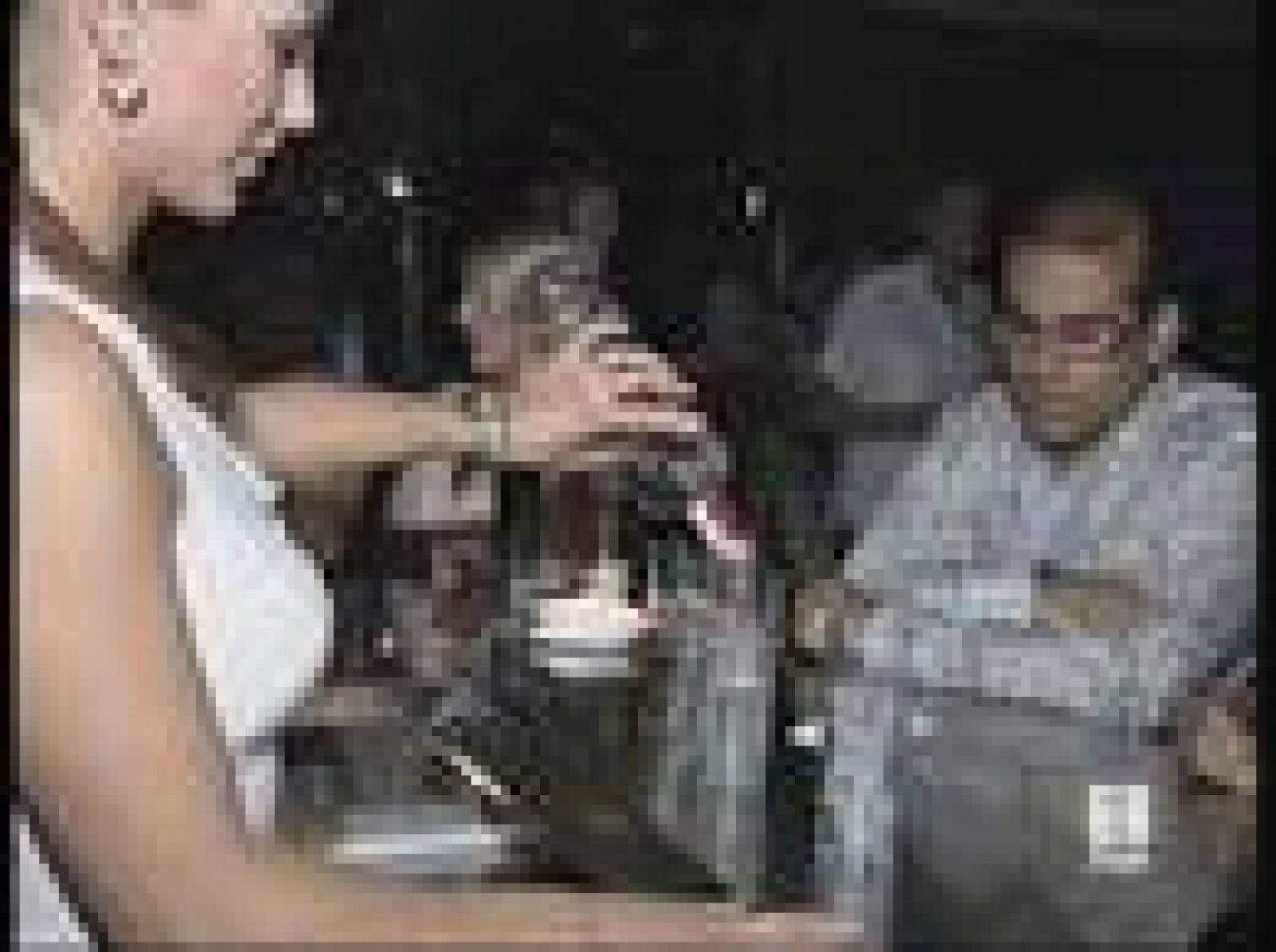 Ahora, con las vacaciones y el calor, es la época propicia para salir de fiesta y tomar unas copas. Y también, si nos pasamos, para sufrir una buena resaca... Un estudio reciente ha revelado los hombres jóvenes son los más propensos a ellas .