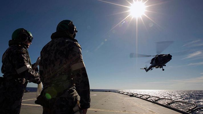 Telediario 1 - Búsqueda del avión desaparecido en el Índico