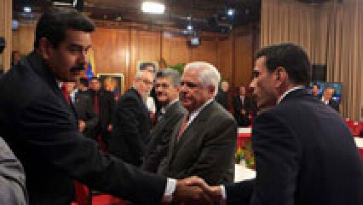 Histórico diálogo entre Gobierno y oposición en Venezuela