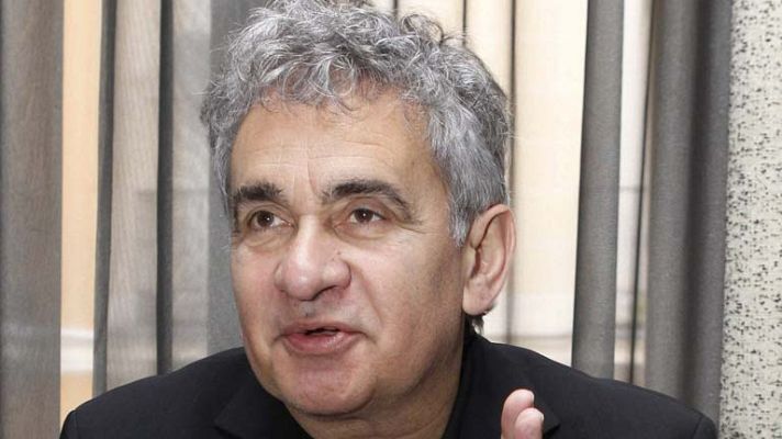 Telediario 1 - Bernardo Atxaga publilca libro