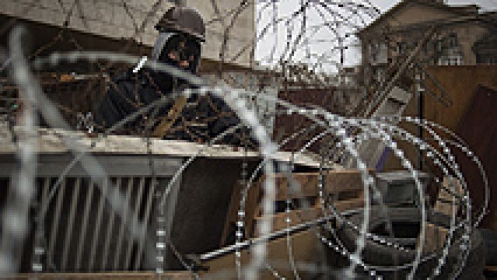 Telediario 1 - El primer ministro ucraniano tiende la mano a los prorrusos en Donetsk y calma los ánimos