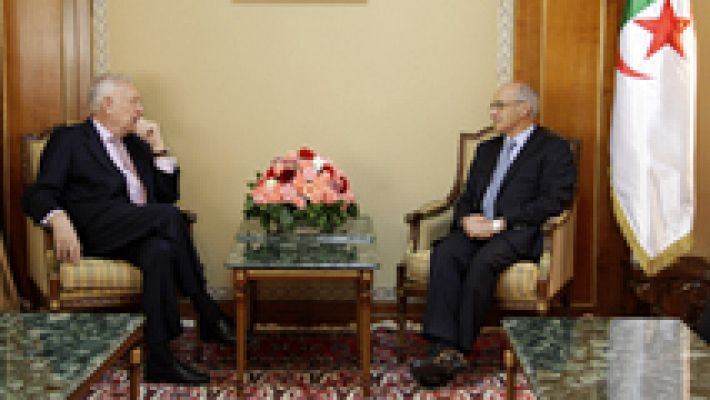 Telediario 1 - García-Margallo en busca de alianzas en Argelia