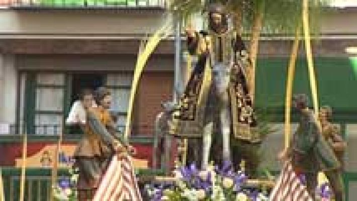 Telediario 1 - Procesiones en toda España celebran el domingo de Ramos