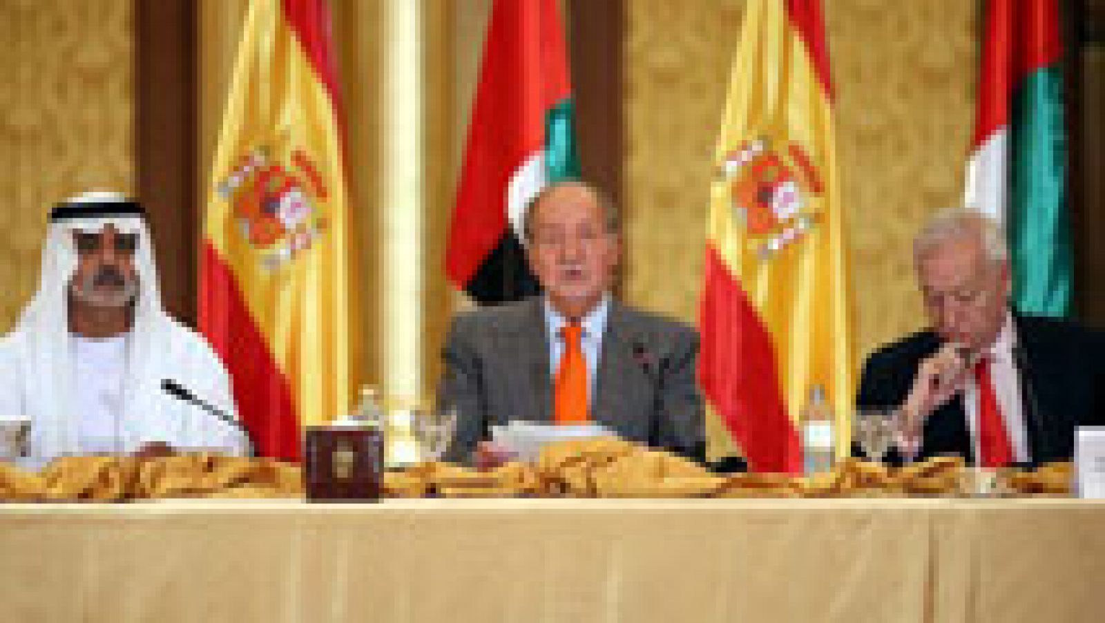 El rey defiende en Emiratos Árabes que la  economía española está creciendo