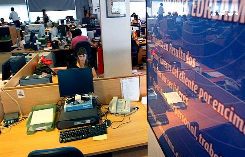  Ryanair amenaza con no reconocer los billetes vendidos por agencias 'on line'