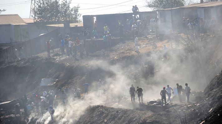 Telediario 1 - El fuego sigue vivo en Valparaíso dos días después de declararse en una zona forestal cercana a la ciudad