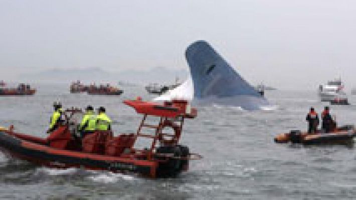Un barco se hunde en Corea del Sur