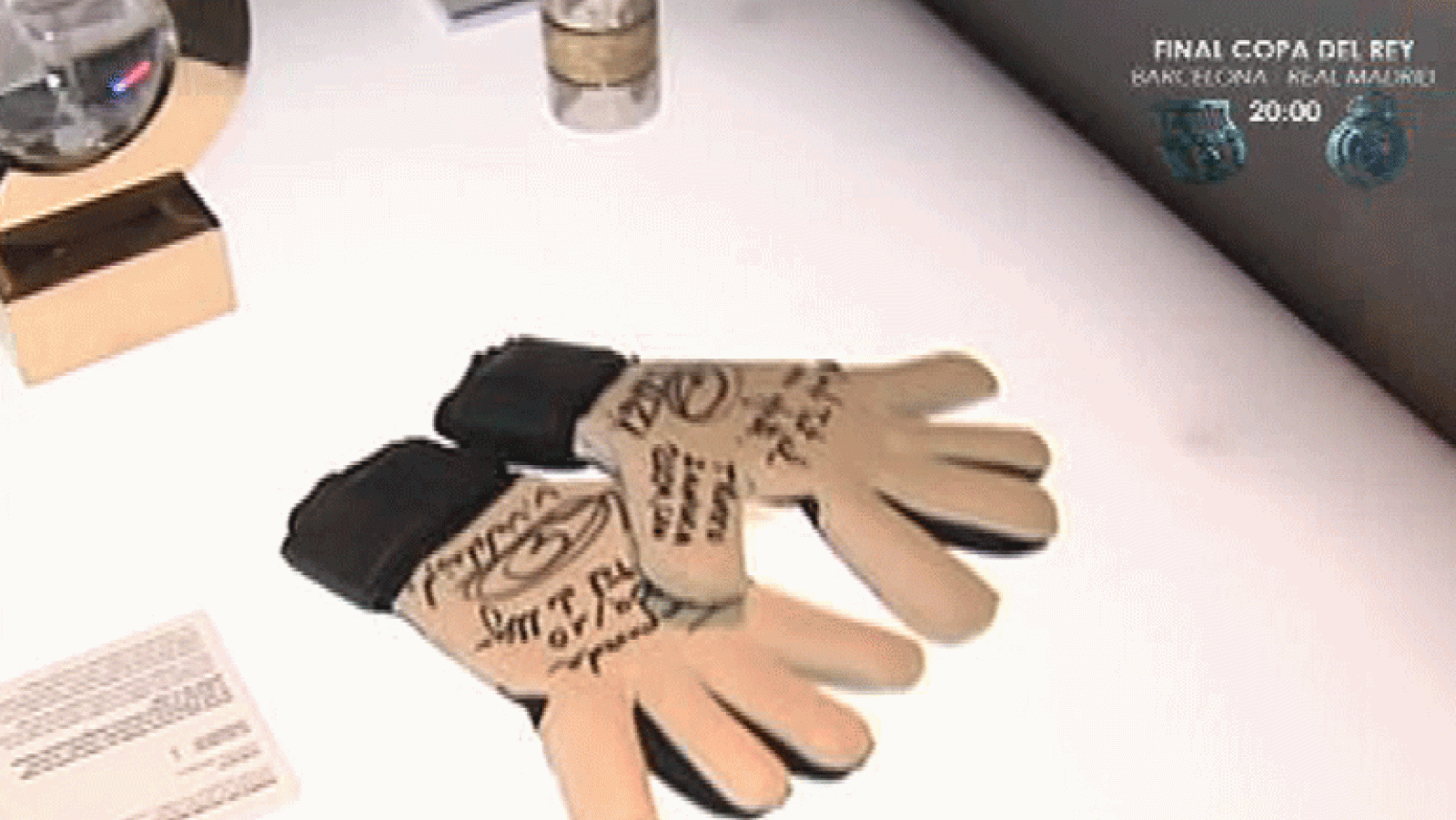 España Directo: Nos colamos en el museo del Real Madrid y del Barça | RTVE Play