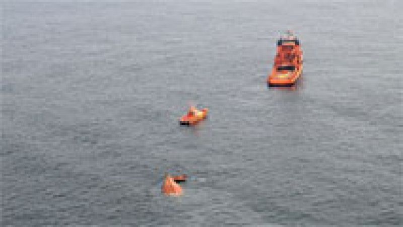 Los cuatro marineros heridos en el naufragio del Mar Nosso, en Asturias, dados de alta 