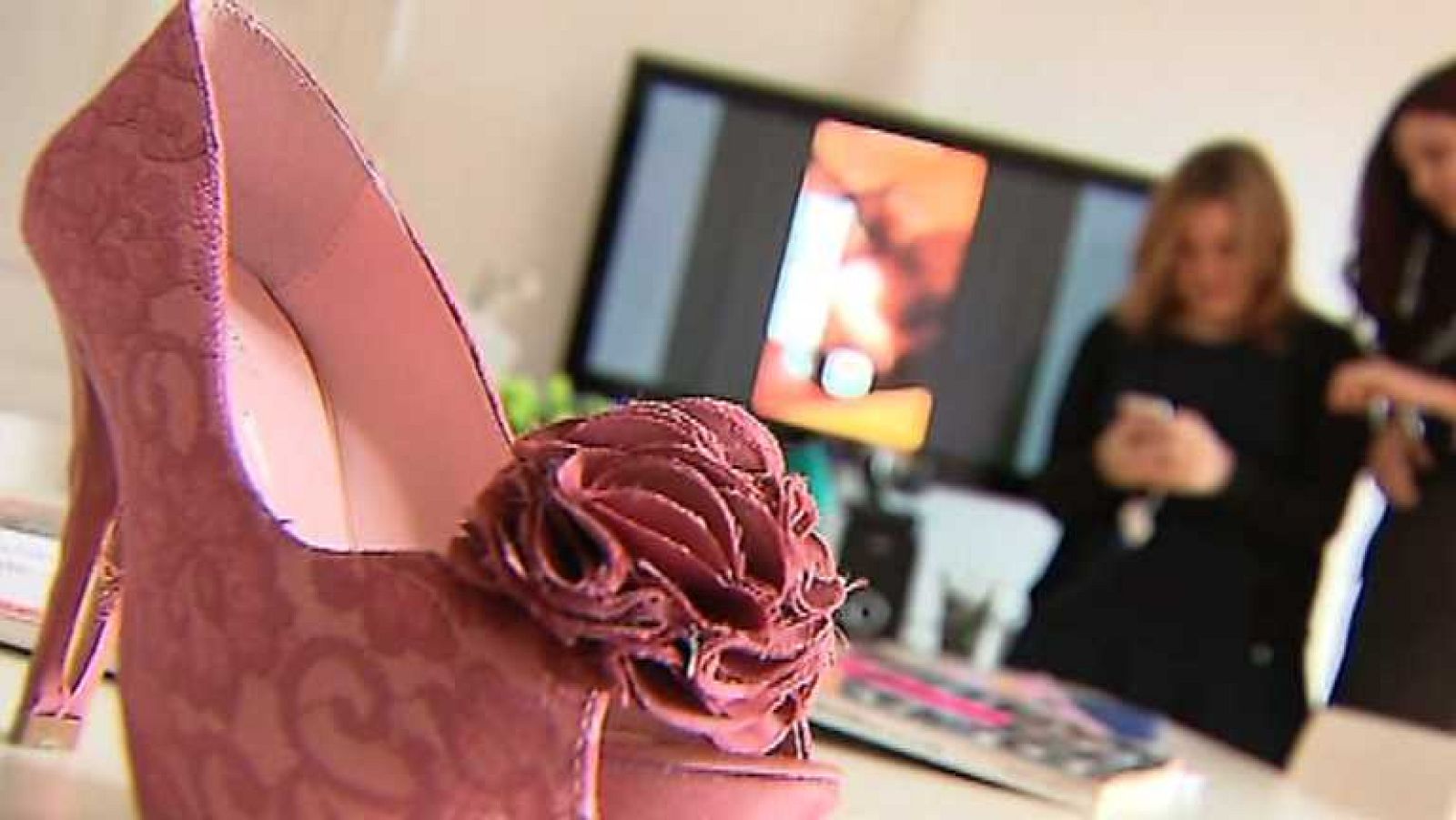 Zoom Net - ShotnShop, The App School y Papers, Please - 19/04/14 - ver ahora