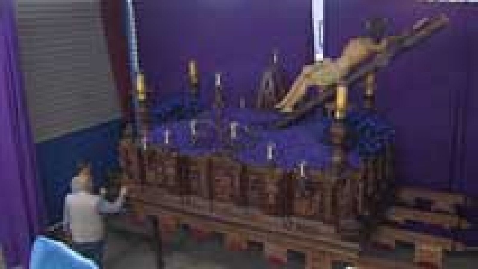 La procesión laica vuelve a llenar las calles de Hospitalet de Llobregat