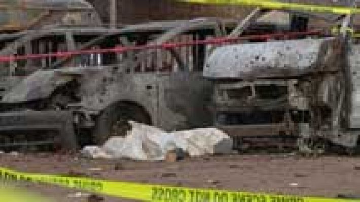 Telediario 1 - Al menos ocho niñas continúan secuestradas por Boko Haram