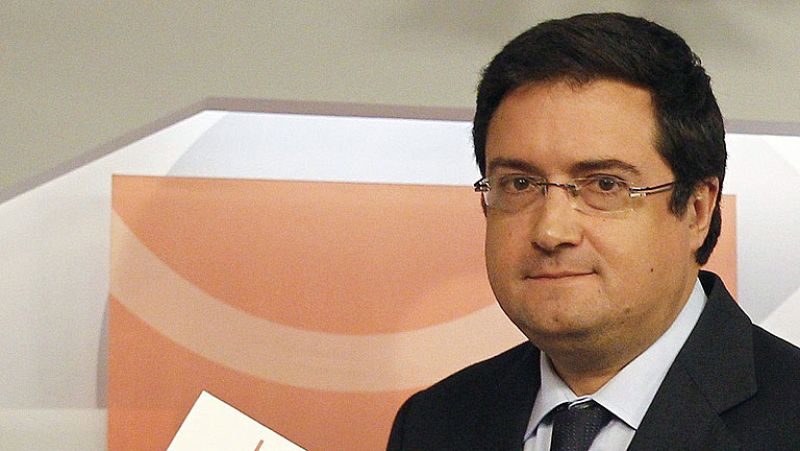 El PSOE pide la comparecencia de Cañete por "ocultar sus intereses privados" al Congreso