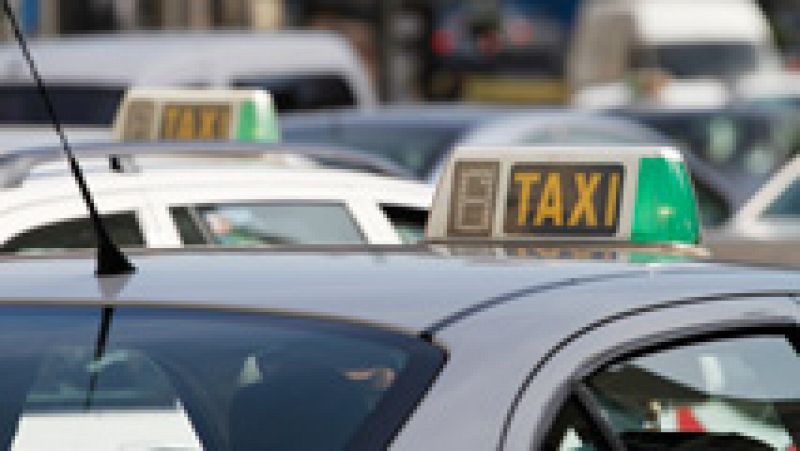 El sector del taxi, en contra de Uber, aplicación de vehículos compartidos entre particulares