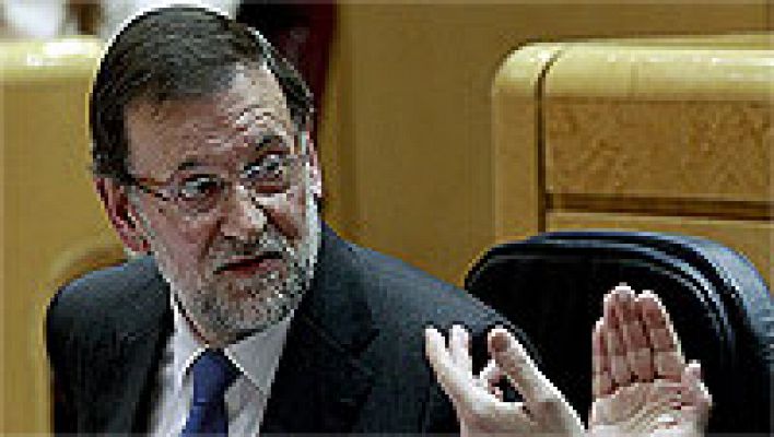 Rajoy pide "imaginación" a CiU porque la consulta que plantean "es ilegal"