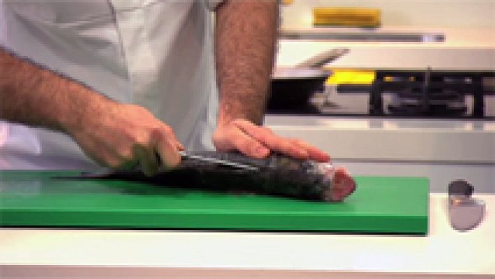 MasterChef - Clase sobre cómo limpiar el pescado