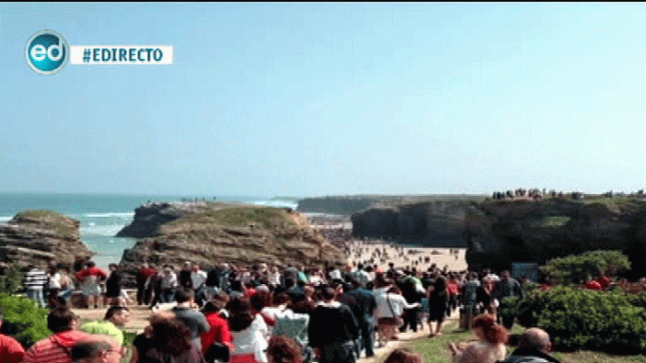 España Directo - Masiva afluencia en la playa de Las Catedrales