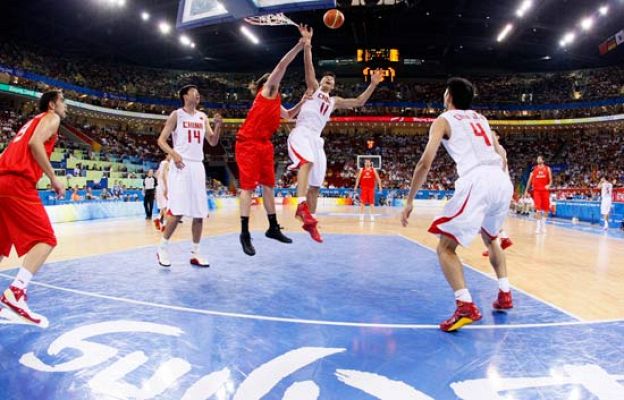  - España gana sufriendo a China