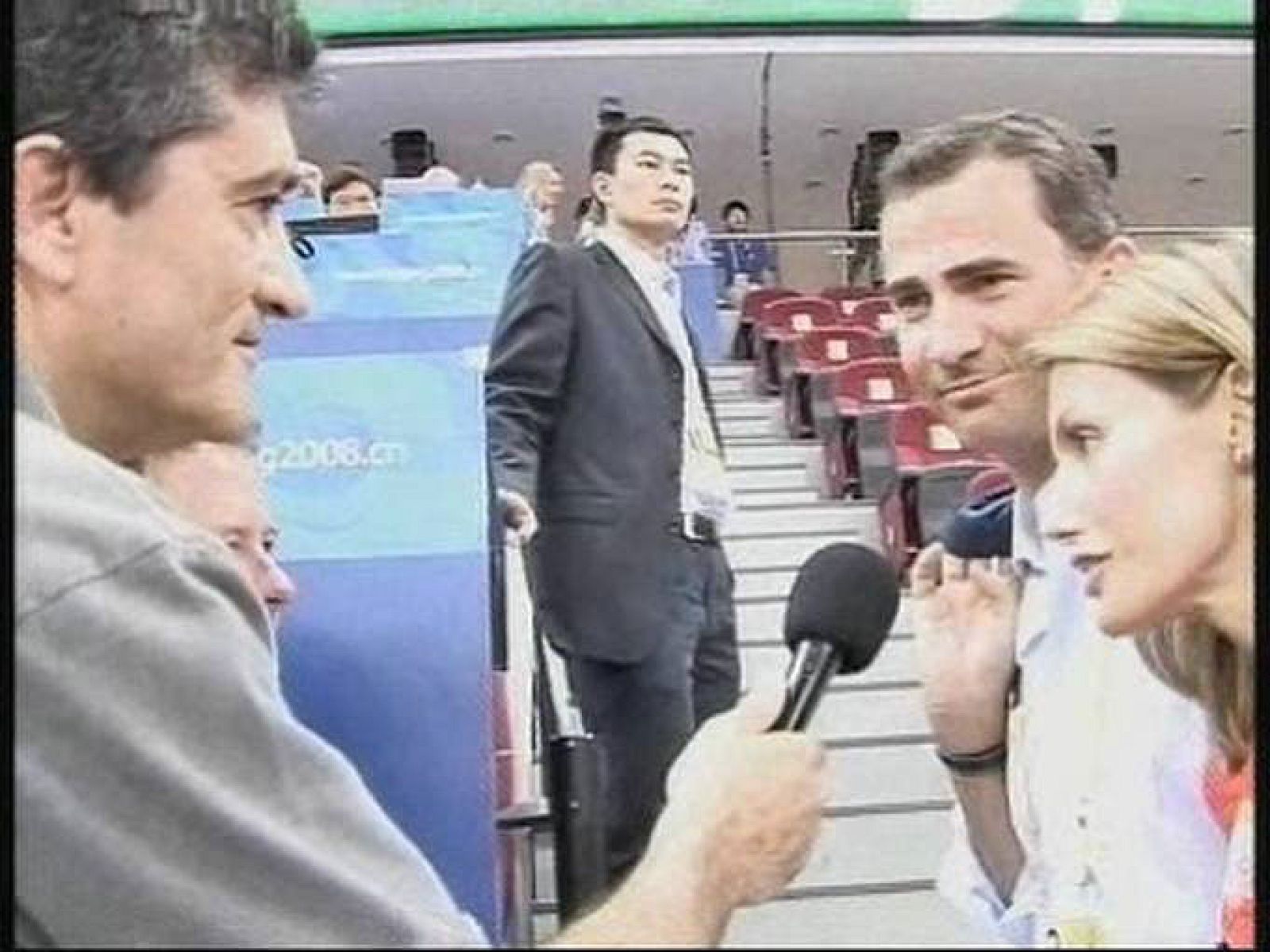 Gomaespuma entrevista a los Príncipes de Asturias | Ver