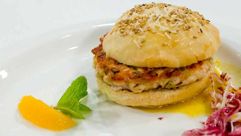 Hamburguesas de pavo con pepinillos y mahonesa de mostaza Hamburguesas de pavo con pepinillos y mahonesa de mostaza