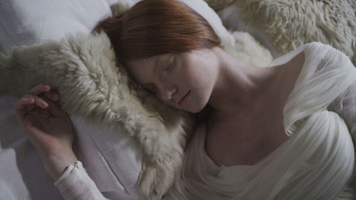 La vida al bies - Colección nupcial de DELPOZO