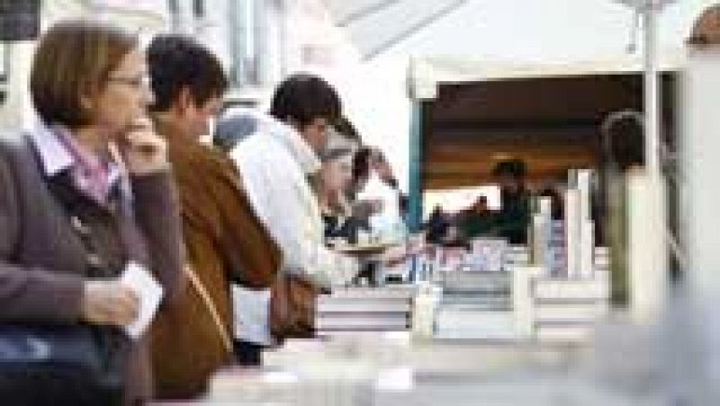 Día del libro con rosas y literatura como protagonistas