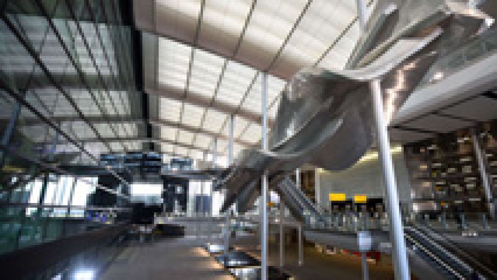 Telediario 1: El arquitecto español Luis Vidal presenta la nueva terminal 2 del aeropuerto de Heathrow, en Londres | RTVE Play