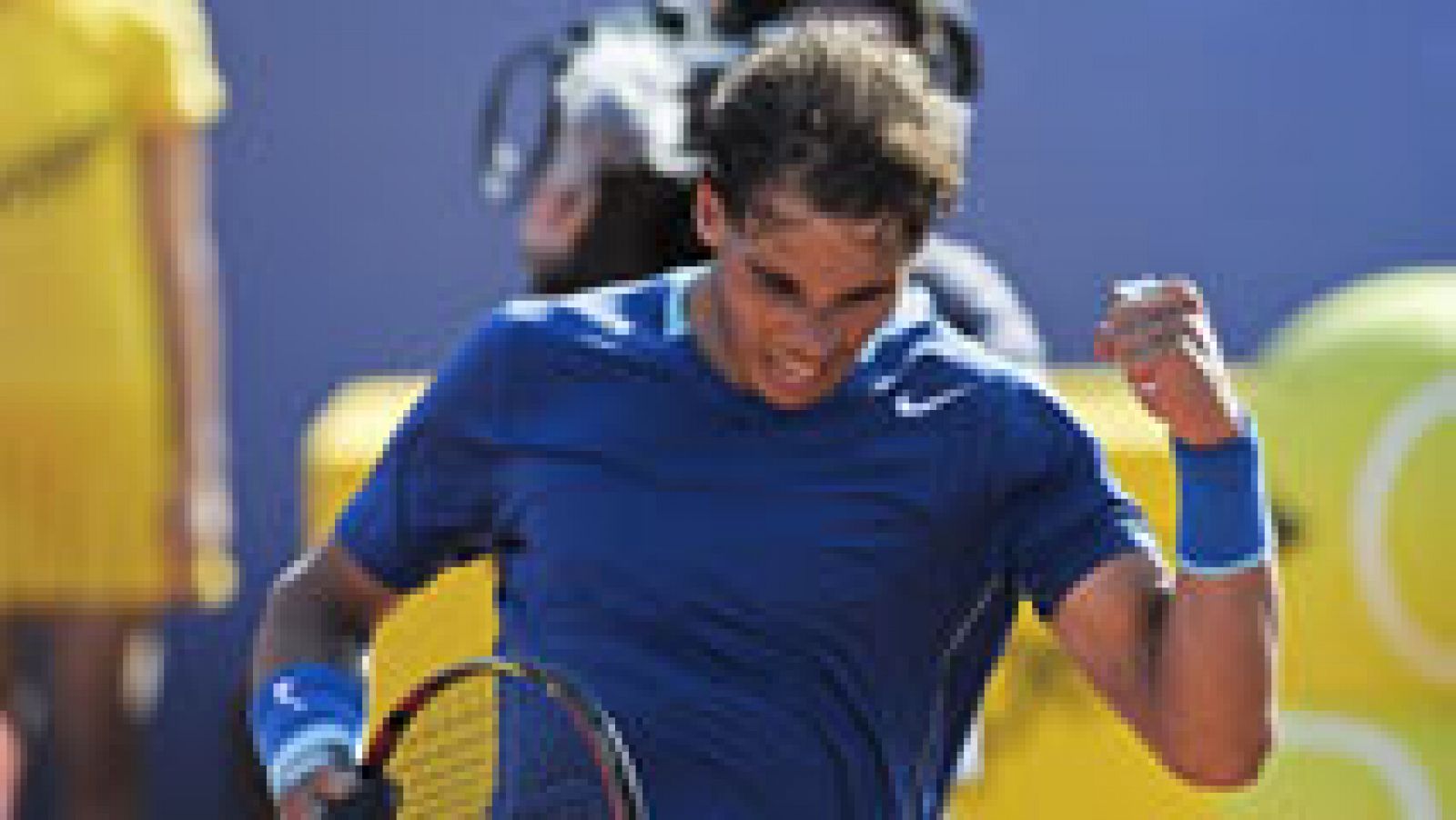 Rafa Nadal debuta con victoria sobre Albert Ramos en el Trofeo Conde de Godó, donde defiende título. No hubo, pues, revancha de los cuartos de final de 2013, pues el número uno del mundo y del torneo impuso su condición. Ahora le espera en octavos el
