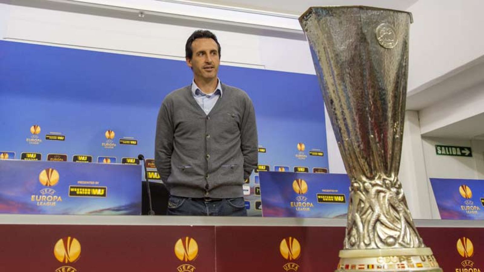 El Sevilla y el Valencia comenzarán a dilucidar este jueves en el  estadio Sánchez Pizjuán cuál es el representante  español en la final de la Europa League de Turín del 14 de mayo, un  cruce equilibrado y en el que el conjunto local quiere hacer val