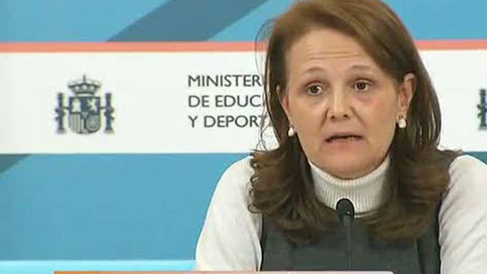 Informativo 24h - Los universitarios con beca reciben este curso 300 euros menos de media que el anterior