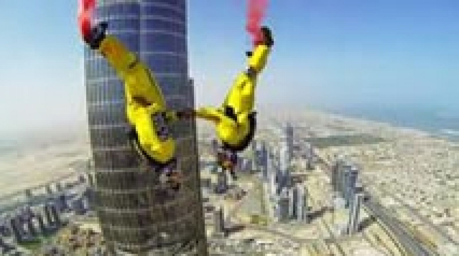 Telediario 1: Récord mundial de salto base desde el edificio más alto del mundo | RTVE Play