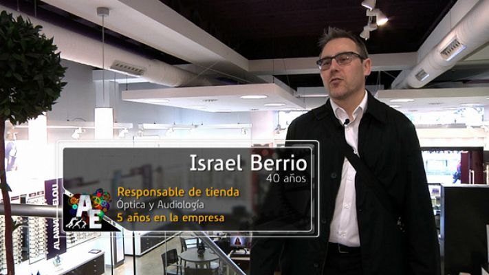 Israel Berrio (40 años) Responsable de tienda