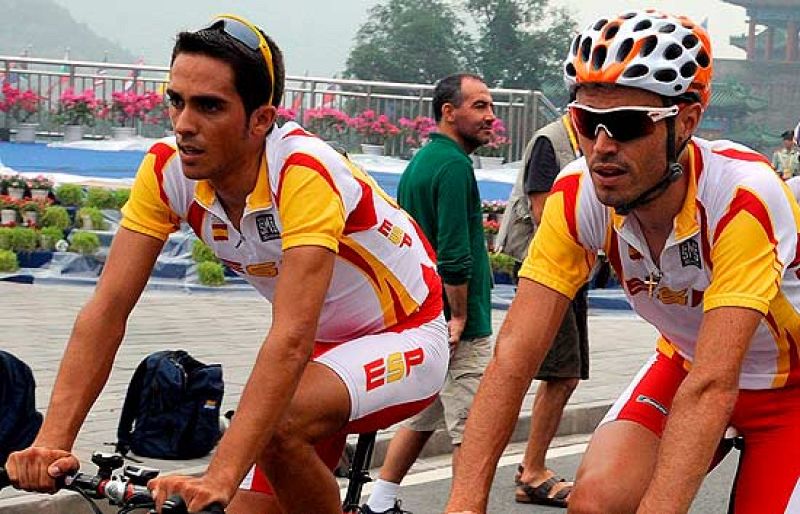 Los ciclistas españoles lucharán por medalla en la prueba contra el crono, mientras que Nadal disputará con Andreev el paso a cuartos de final.